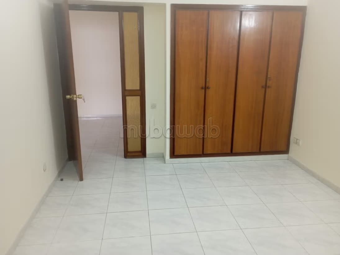 Appartement 200m hay riad