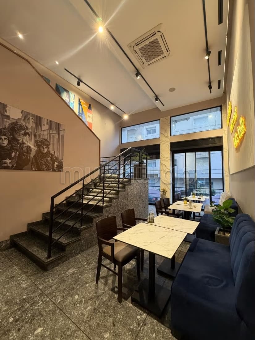 Restaurant à vendre à Californie 270 m²