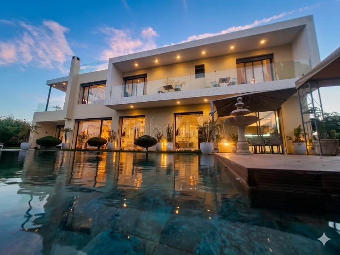 Somptueuse villa de six chambres a Louer