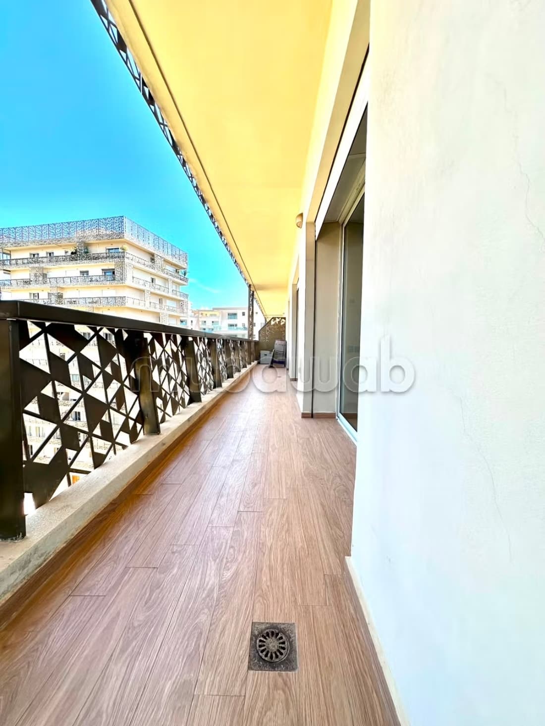 Superbe appartement à louer CFC