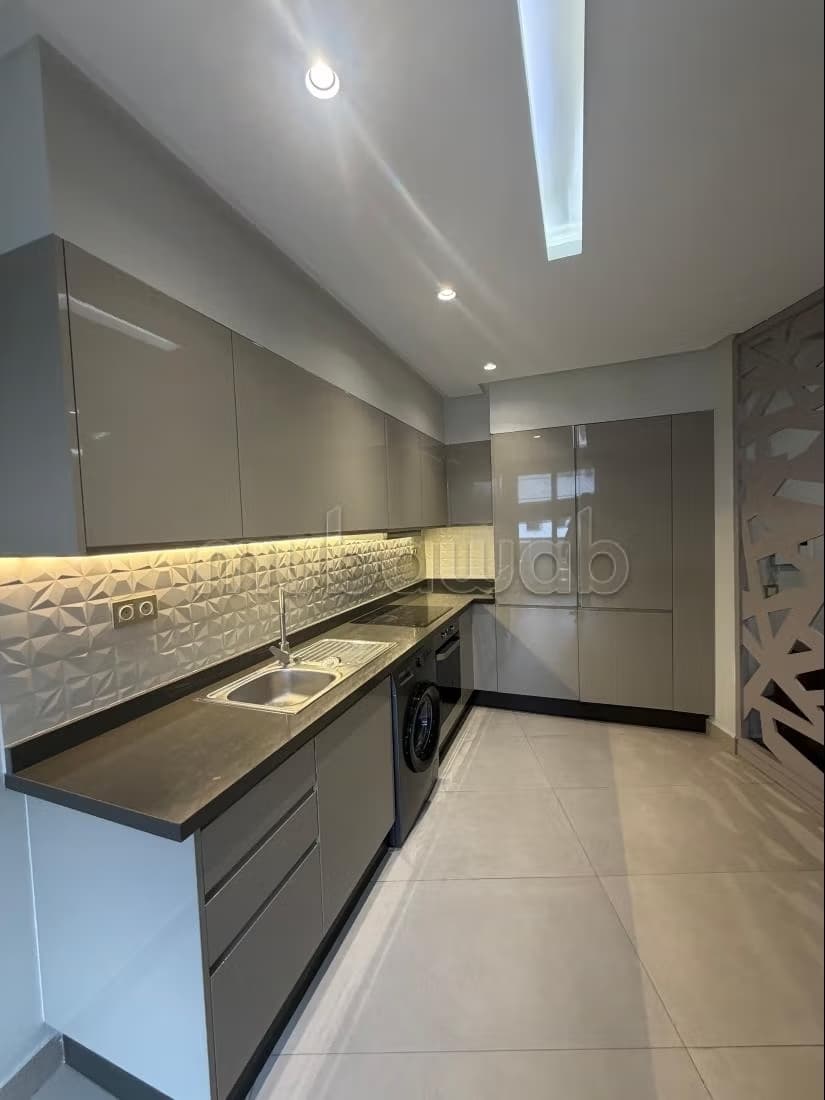Studio 2 chambres a saisir