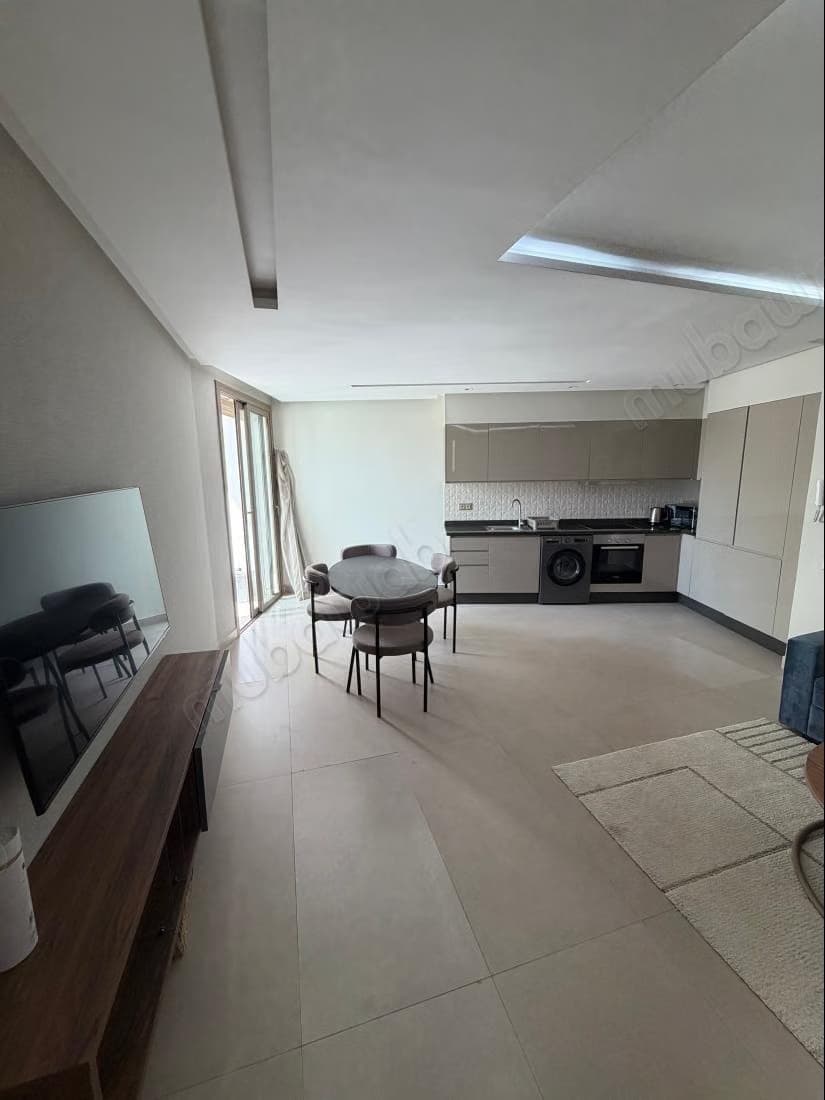Studio 2 chambres a saisir