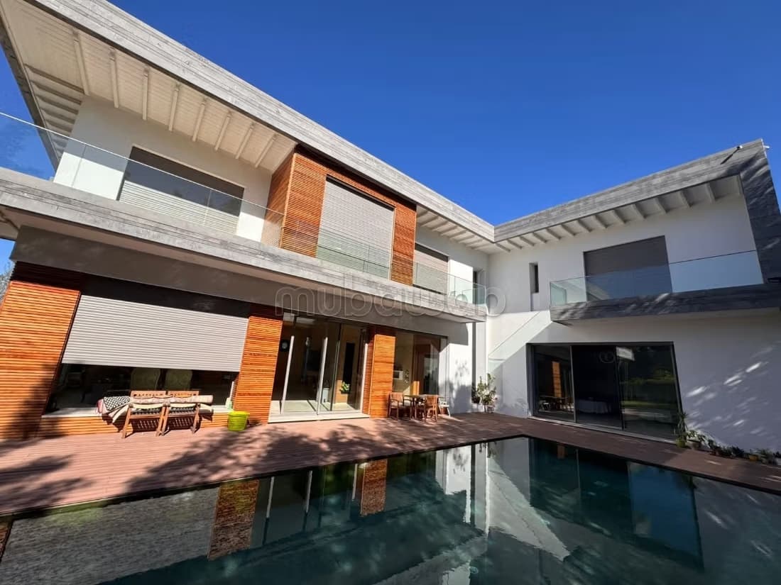 Villa d'Exception à Vendre – Souissi, Rabat