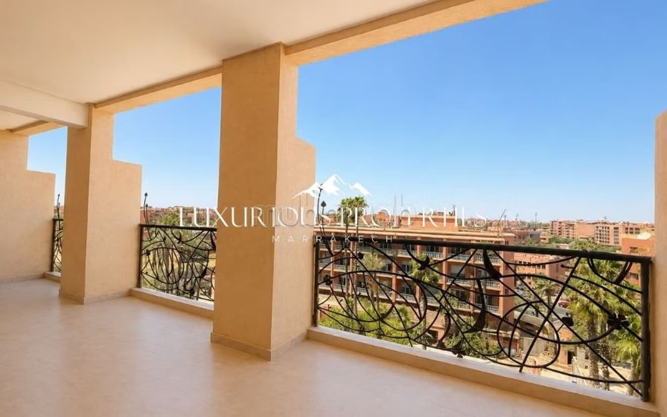 Appartement rénové avec terrasse, Hivernage