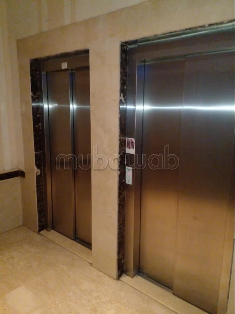 Location d'un appartement à Hay Al Wifaq. 3 chambres. Bien m...