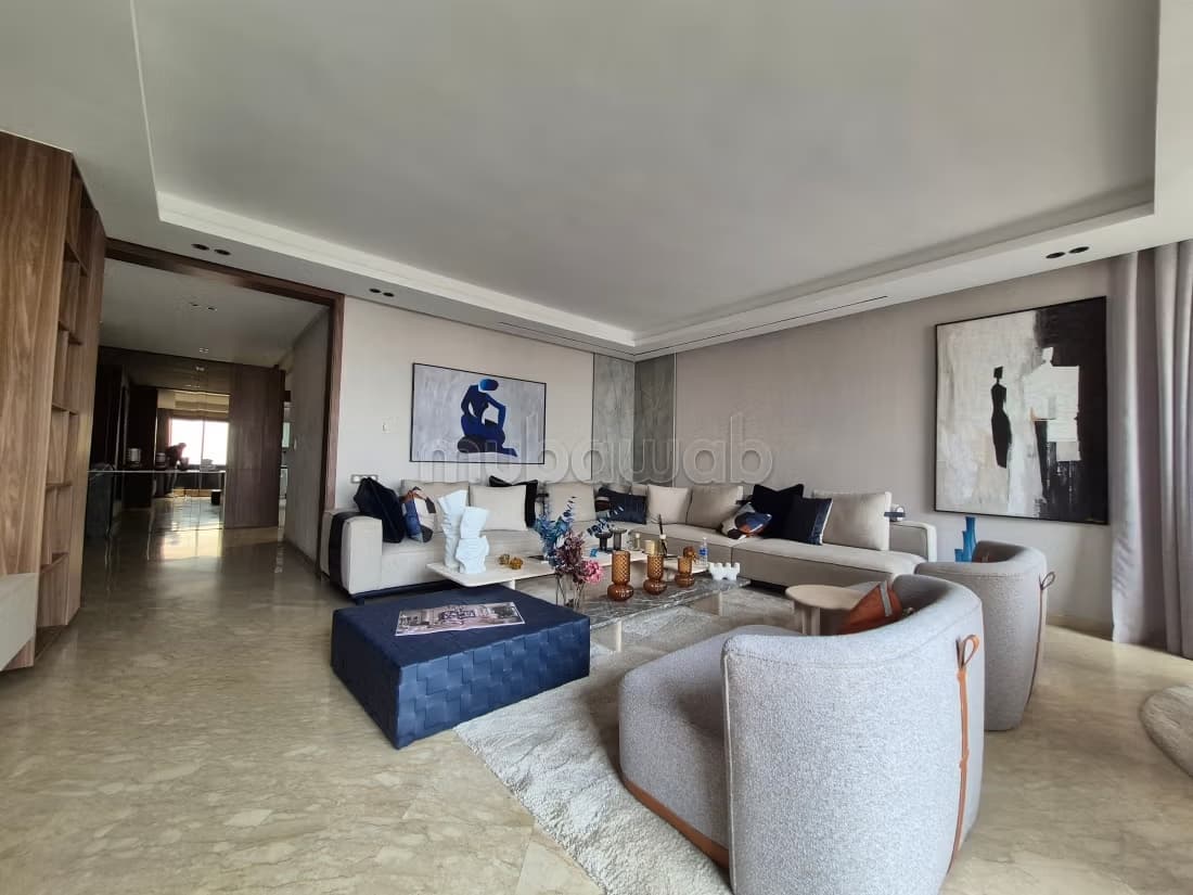 À VENDRE – Appartement Luxueux Triangle d’Or