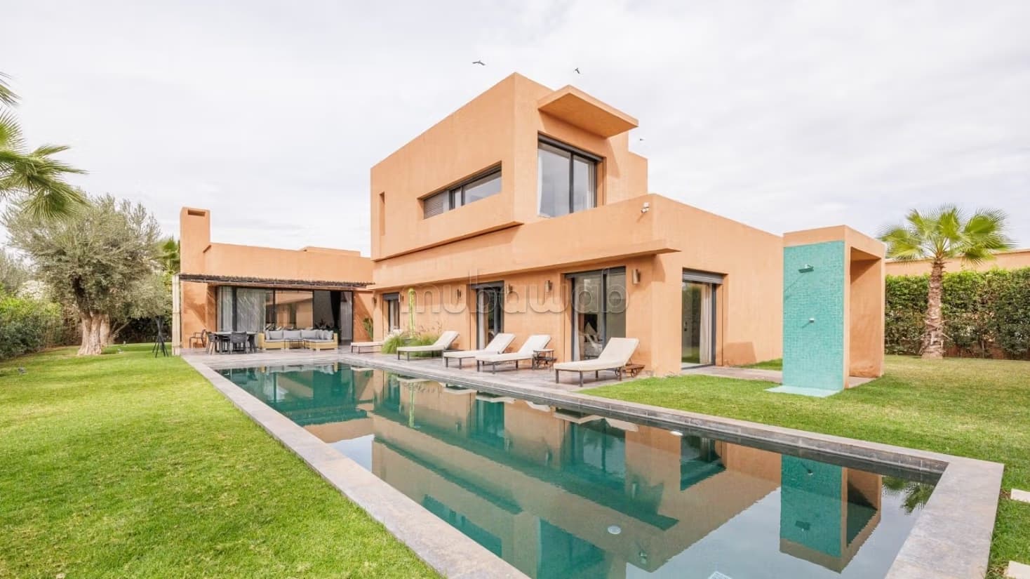 Location longue durée magnifique villa de 4 suites