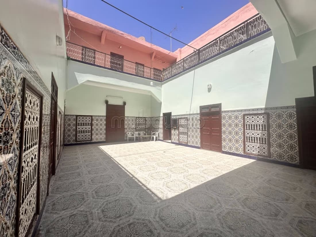 Riad à rénover 196m² sol Titré