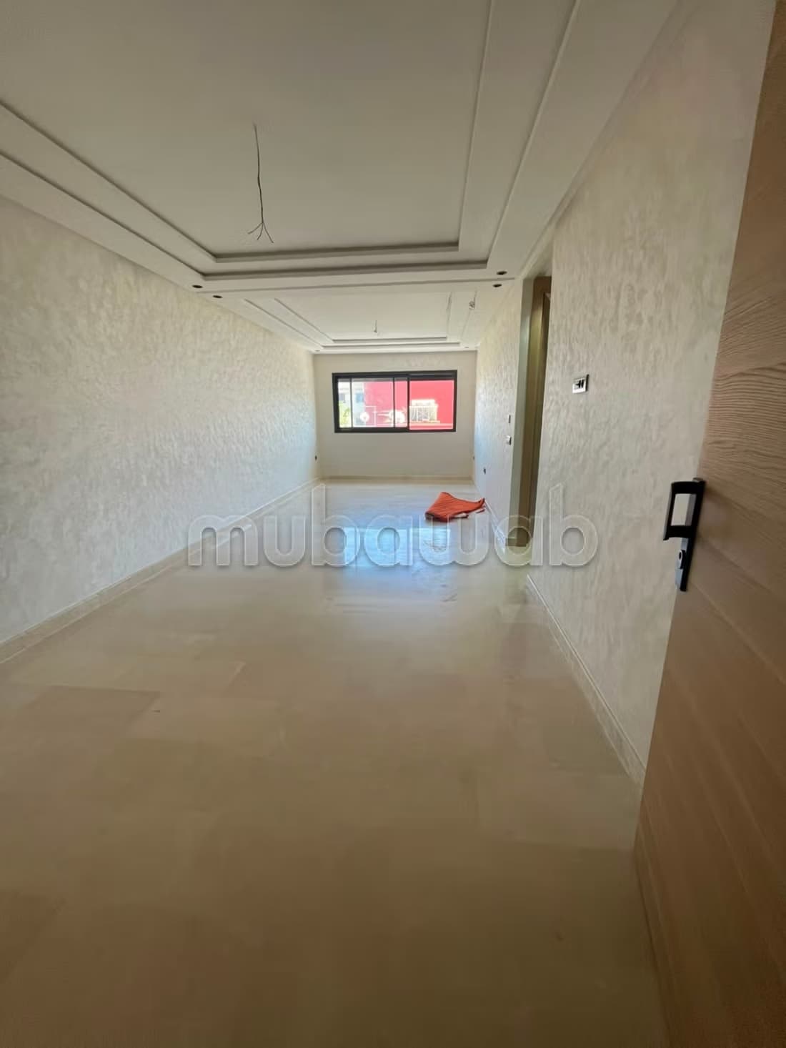 Appartement à louer à Les Hôpitaux. Surface totale 100 m²...