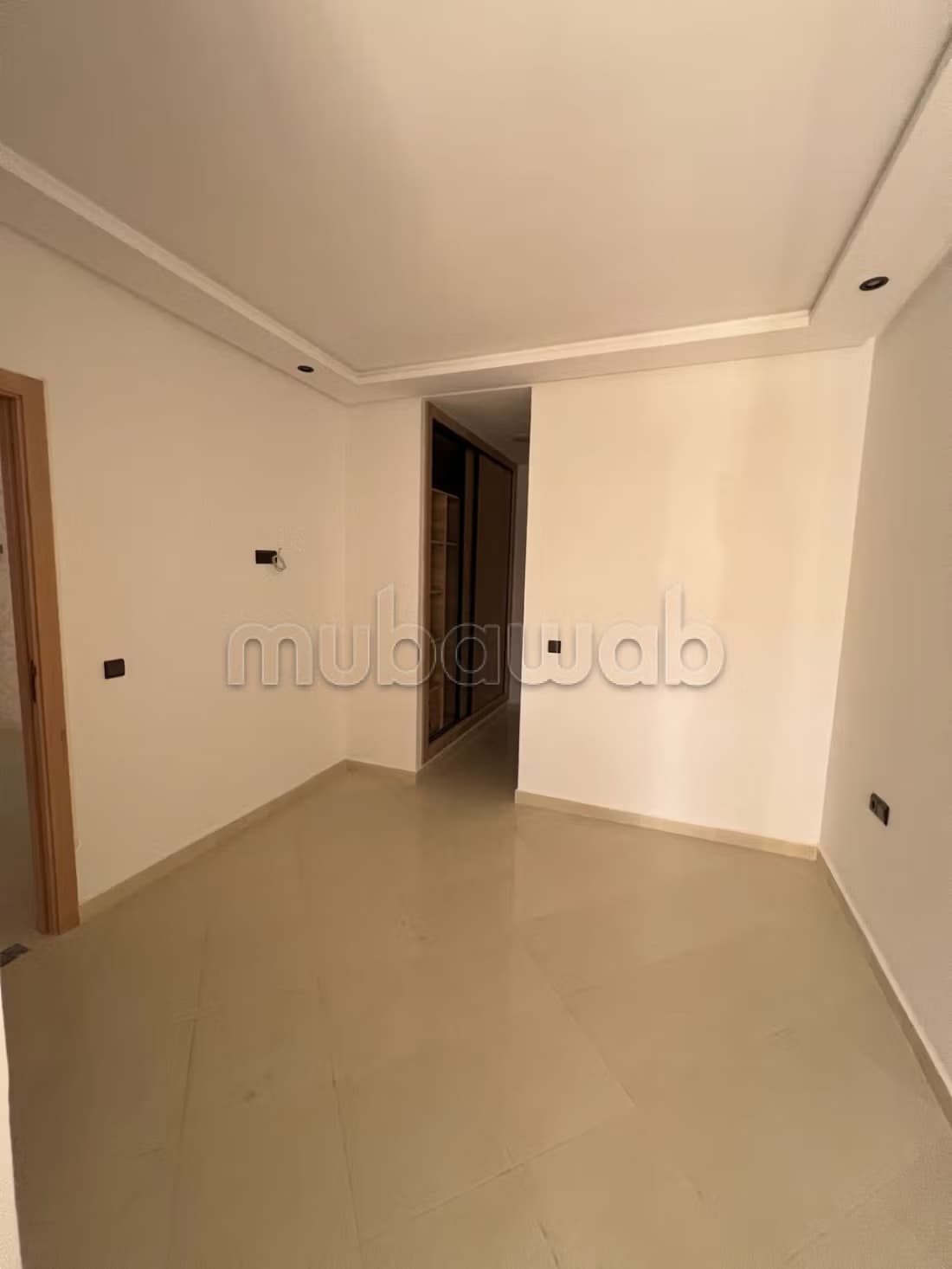 Appartement à l'achat à Guich Oudaya. 4 chambres agréables...