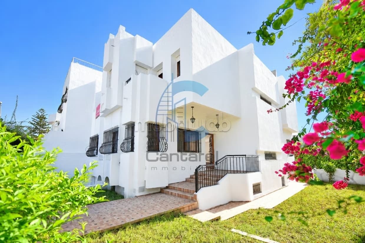 Villa de 450 m² à louer pour usage bureau – Proche Studio de...