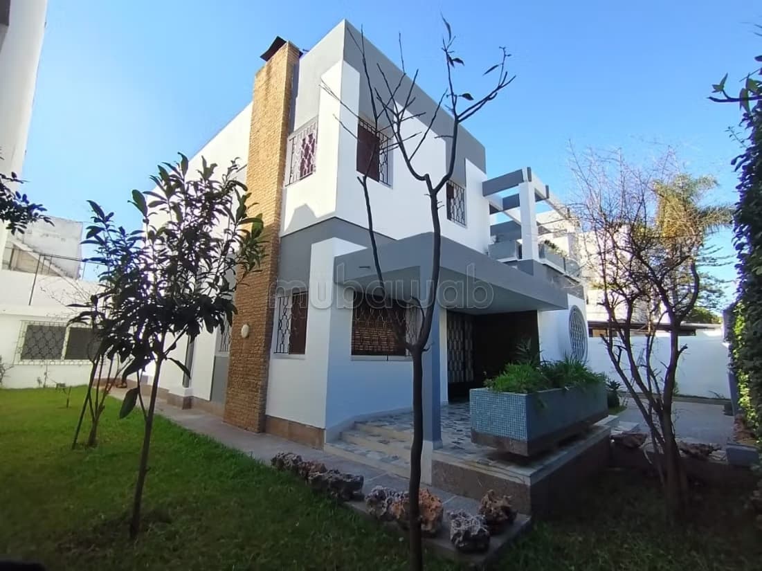 Villa R1 avec jardin et grand garage