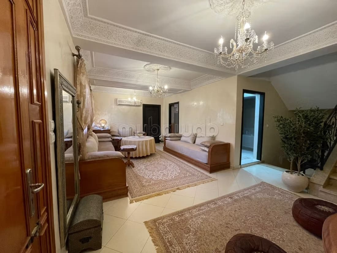 Maison de luxe à louer à Mhamid. 4 chambres. Bien meublé