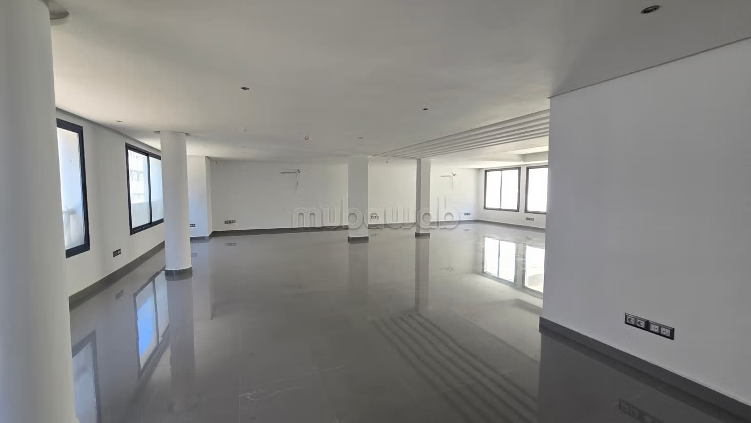 Immeuble de plateaux bureaux de prestige