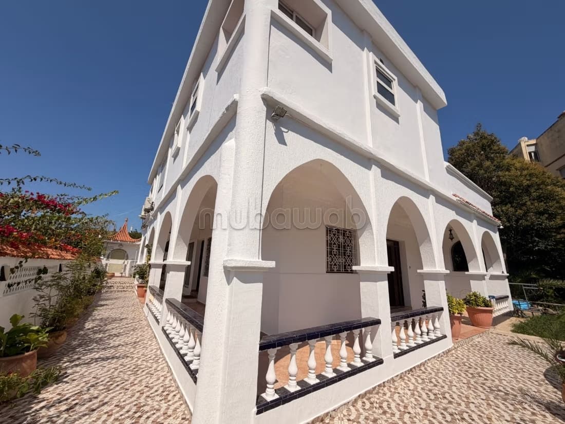 Belle villa à louer MEUBLÉE à JBEL KBIR TANGER