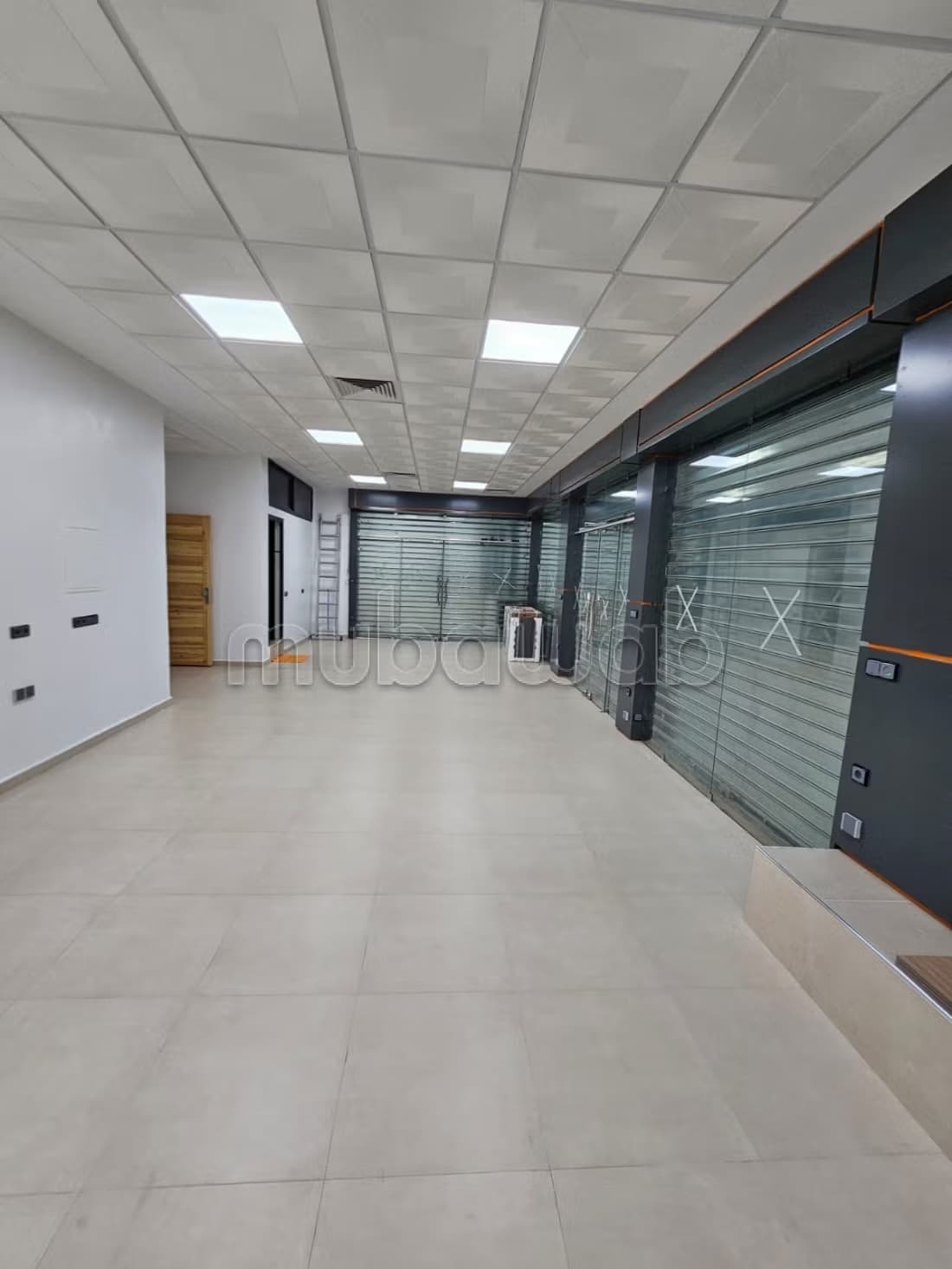 Location grand magasin avec cave