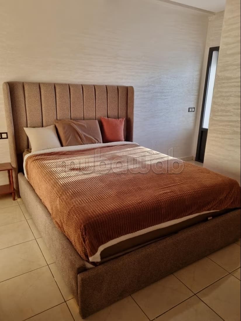 Louez cet appartement à El Hadadda. Superficie 80 m². Bien m...