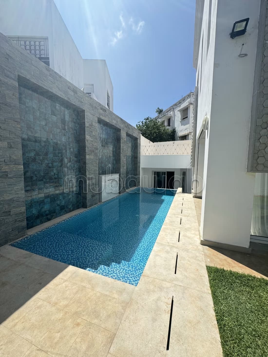 Magnifique maison neuve et entièrement meublé