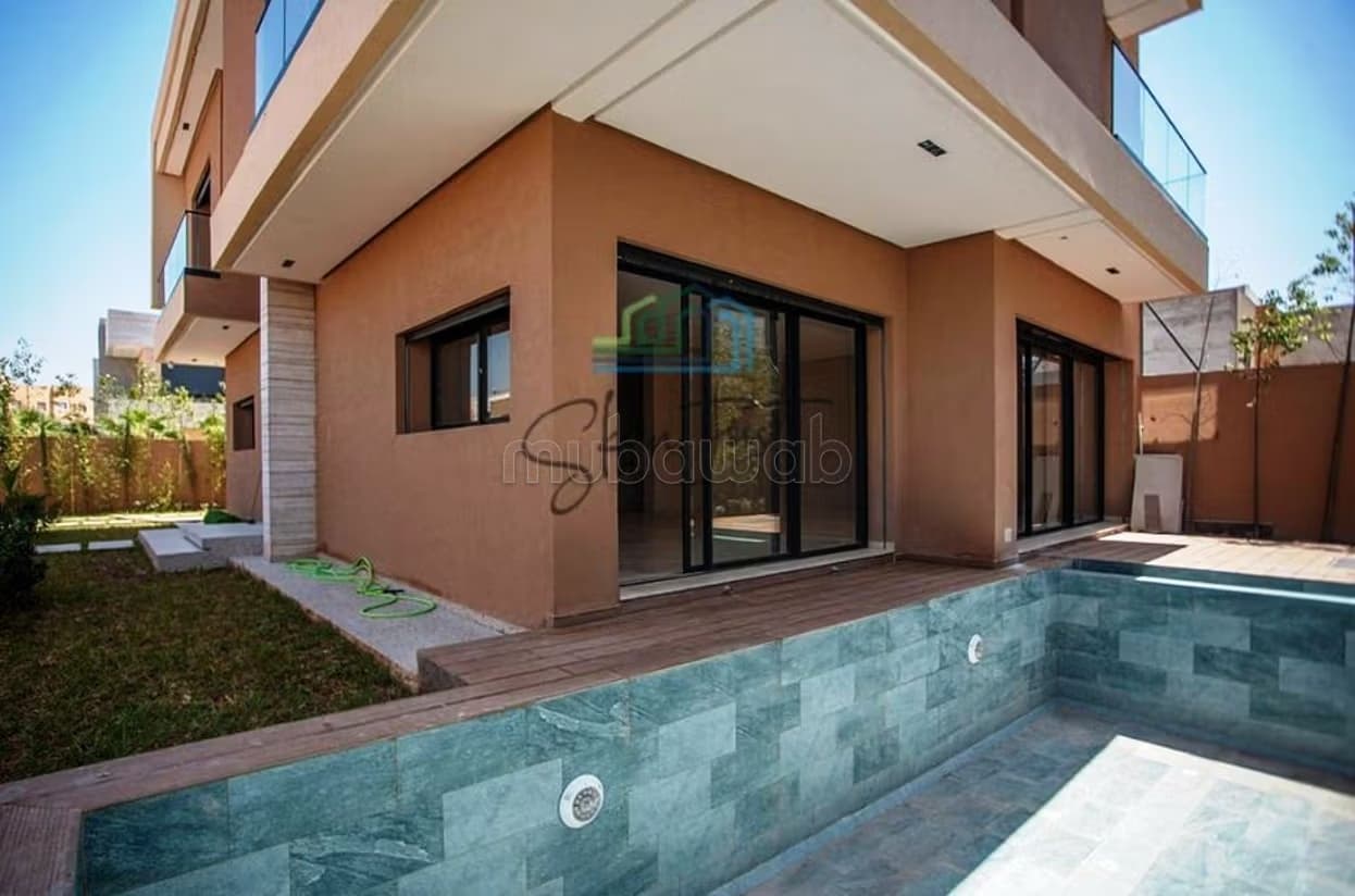 Maison de luxe à vendre à Hay Zitoun. 6 grandes pièces. Be...