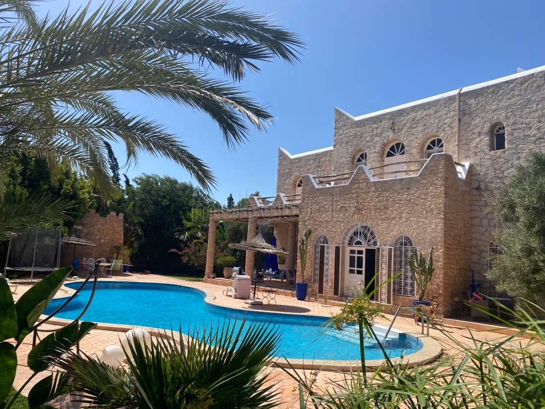 Villa avec piscine, idéale pour une maison d'hôtes