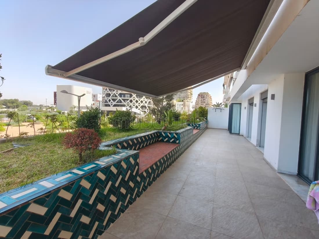 Magnifique appart moderne avec terrasse et Ch. Personnel