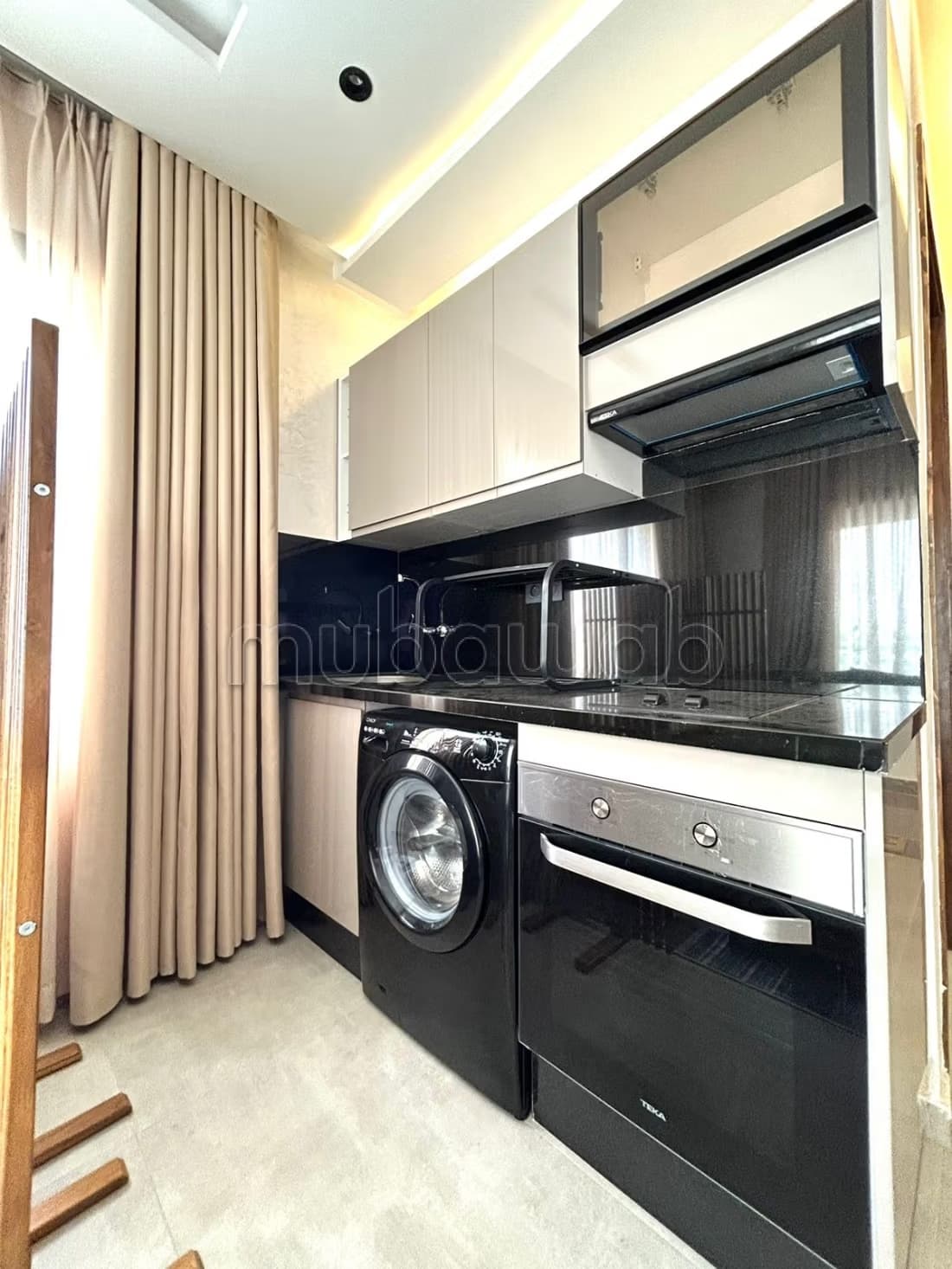 Studio neuf meublé ensoleillé et bien situé