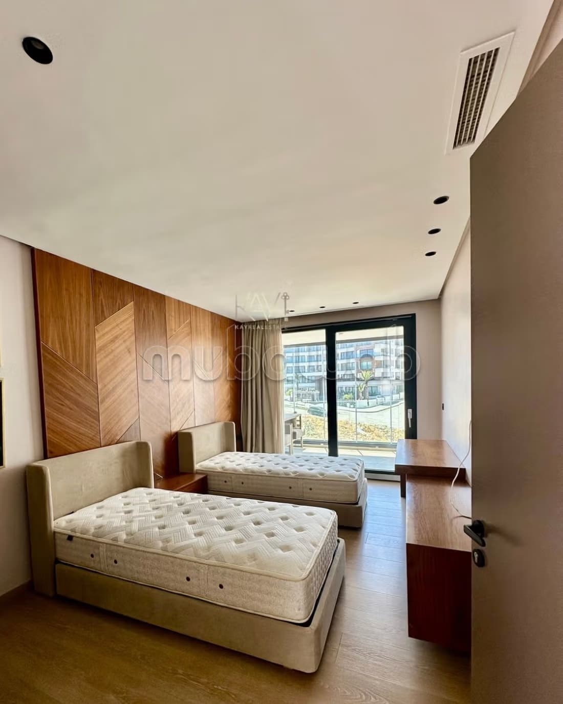 Appartement meublé à louer – Complexe avec piscine