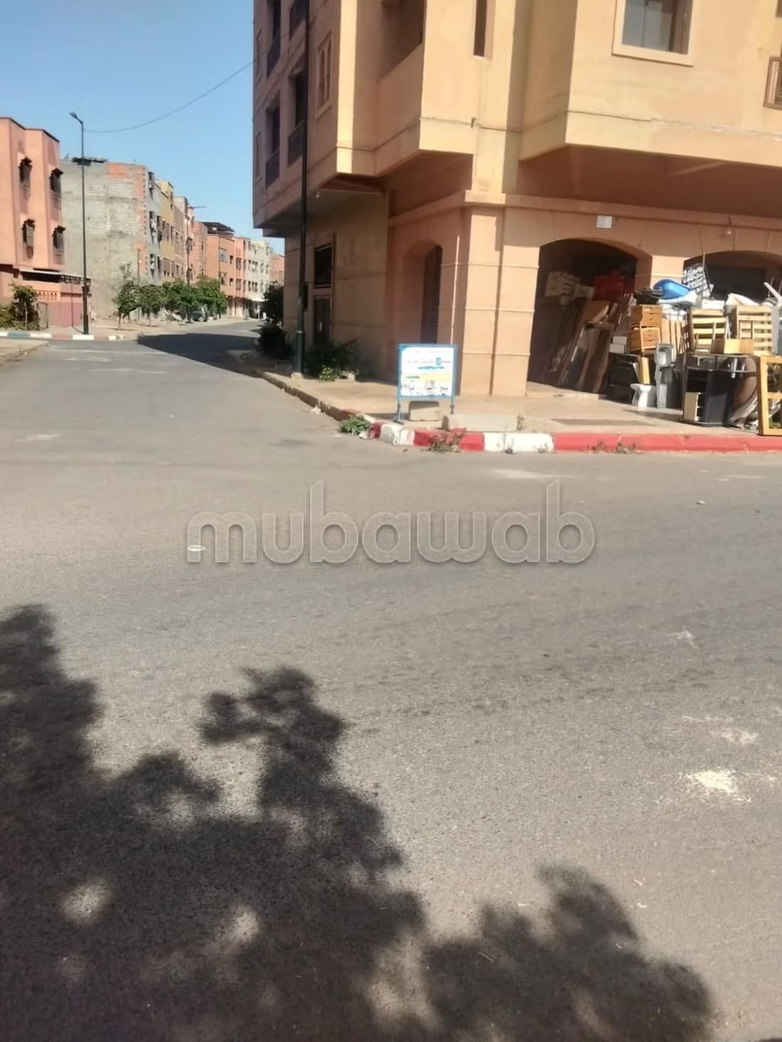 Local commercial jamais exploité