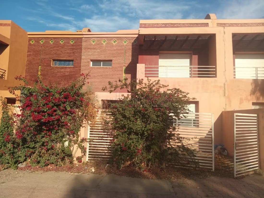 Magnifique villa à vendre à Route de Safi. 2 pièces confort...