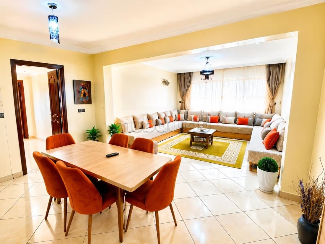 Bel appartement à louer à Fonte. 3 belles chambres. Meublé