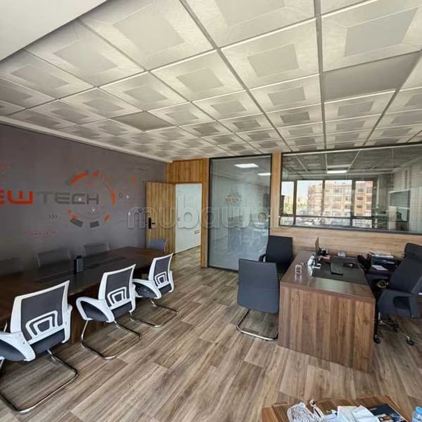Bureau à Vendre de 103.0 m² à Marrakech, Quartier Industriel...