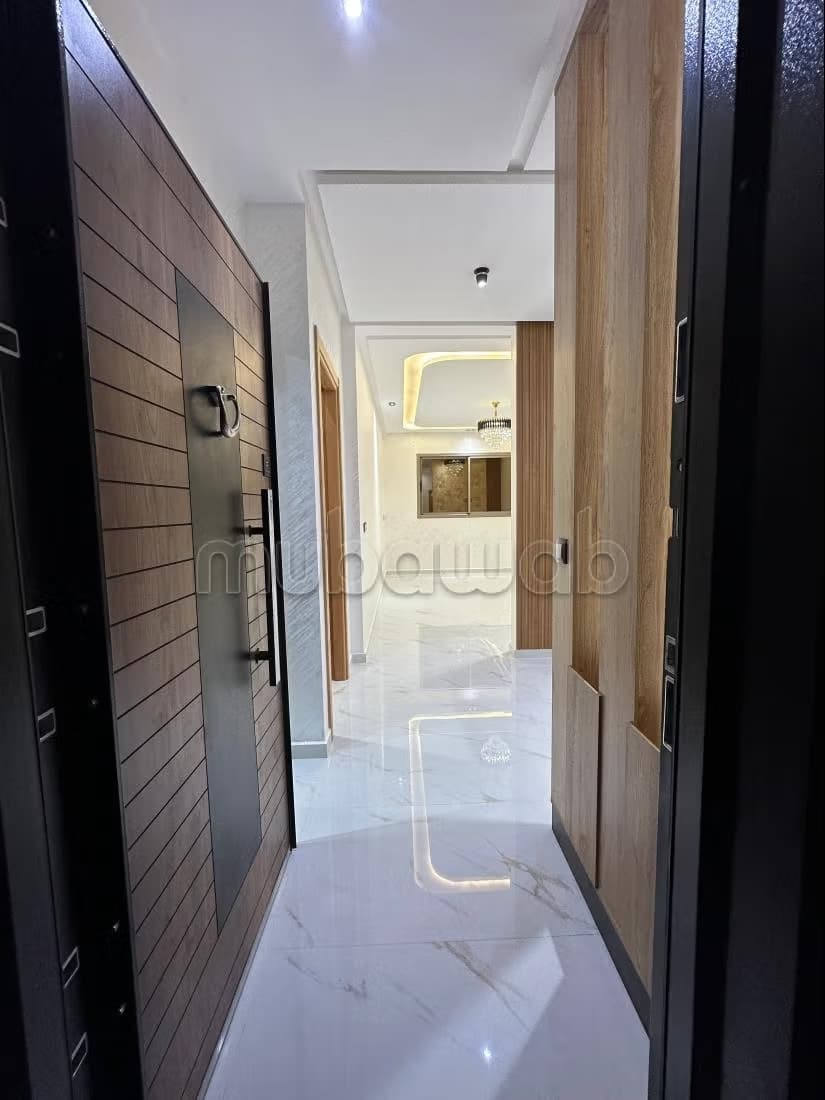 Immeuble à Vendre – 8 Appartements, Garage Sous sol, Proche...