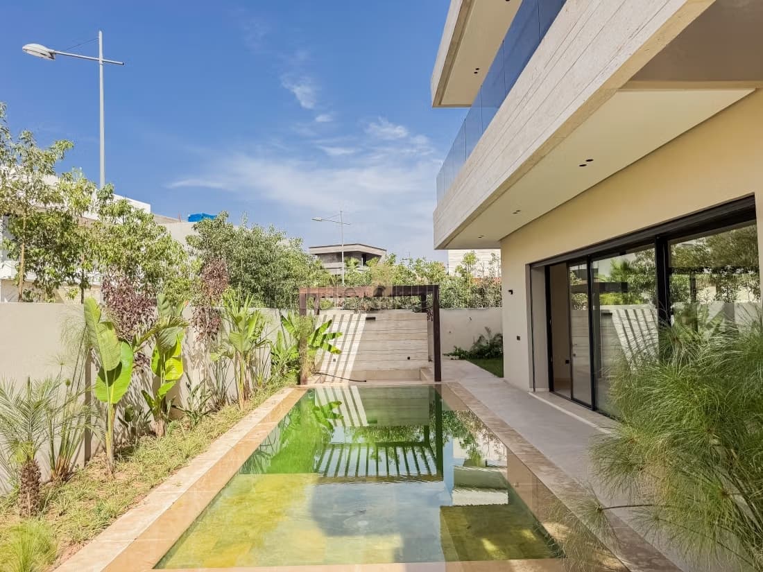 Villa de luxe Finition Haut Standin Bien Exposée