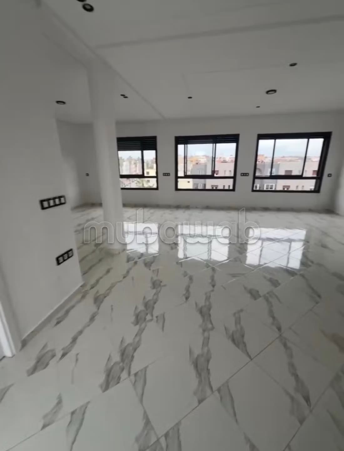 3 apartments bureaux à avenue moqawama mohammedia