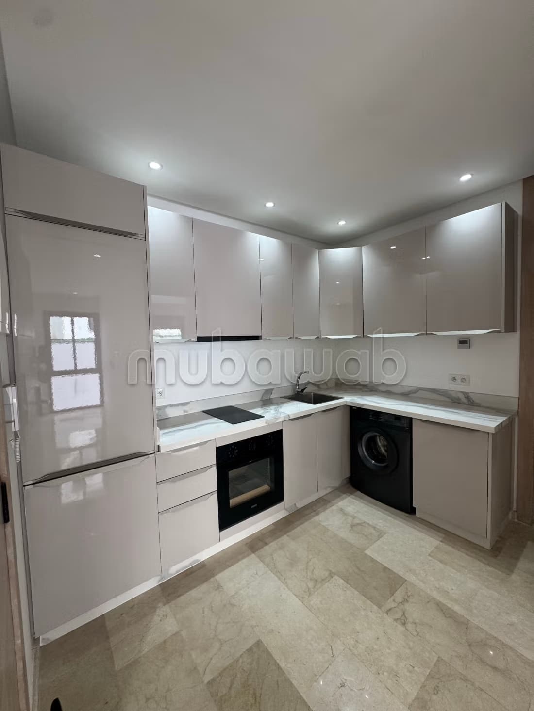 Vente d'un bel appartement à Bourgogne Ouest. 1 belle chamb...