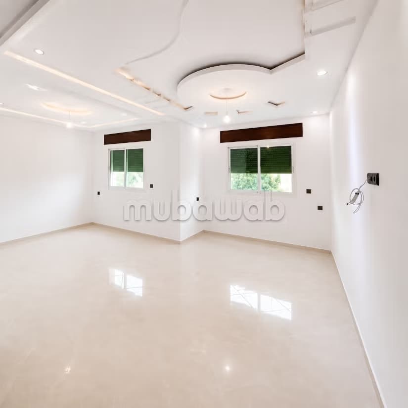 Appartement à louer au mois avec 3 chambres et 2 salles de b...