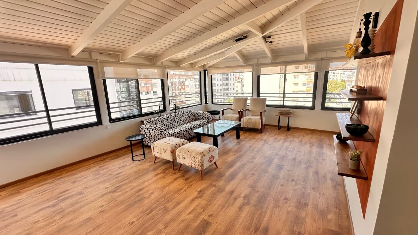 Appartement en location à côté de la wilaya. Surface de 160...