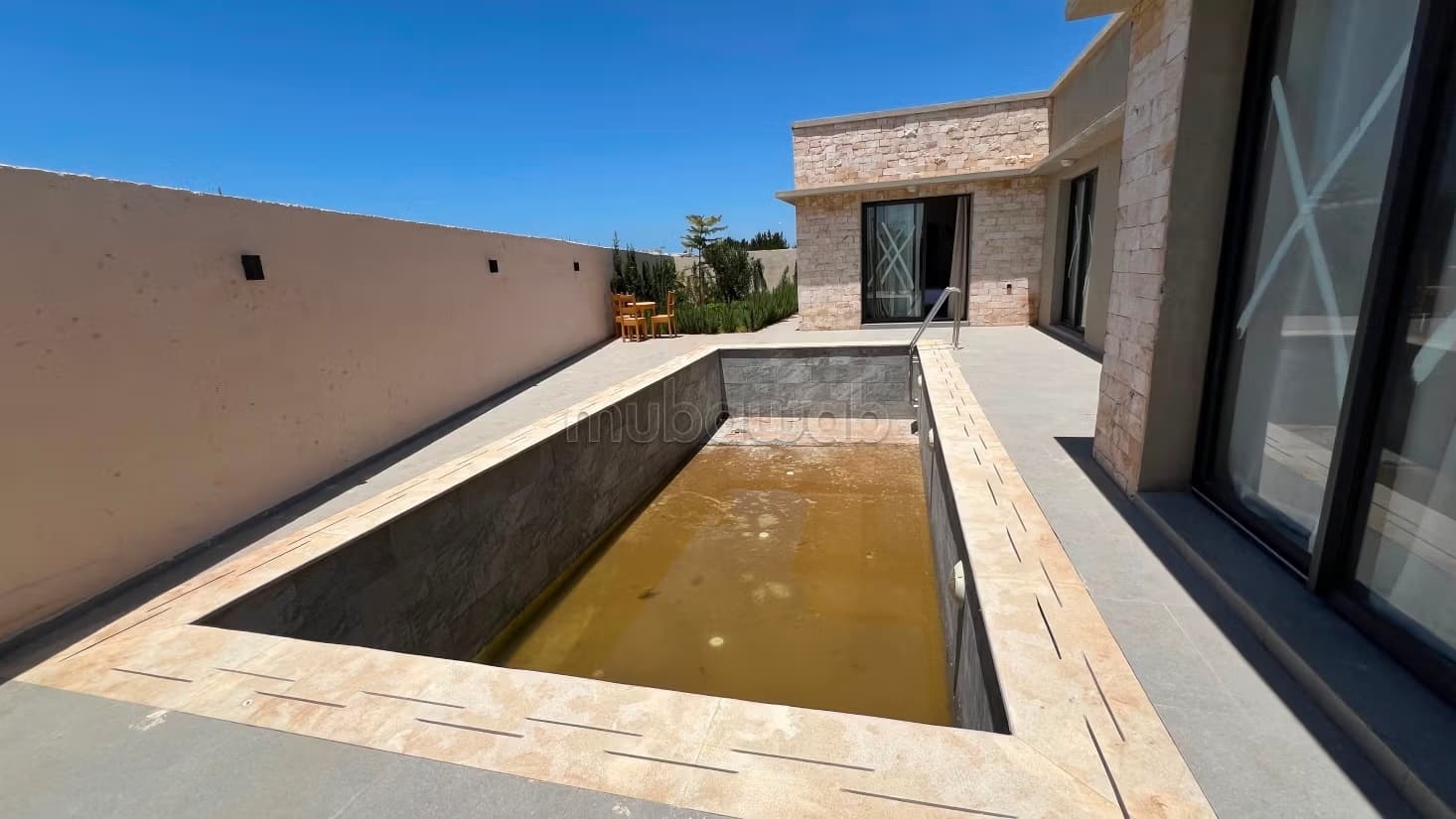 Villa de luxe à vendre à Douar Laarab. Surface de 1000 m². M...