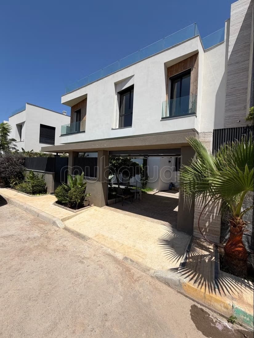 Location villa neuf sur Laymoune, proche cfc, jamais habité...