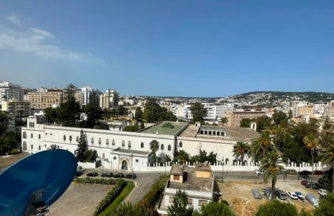 Appartement a louer a Mershan Tanger avec Terrasse et Parki...