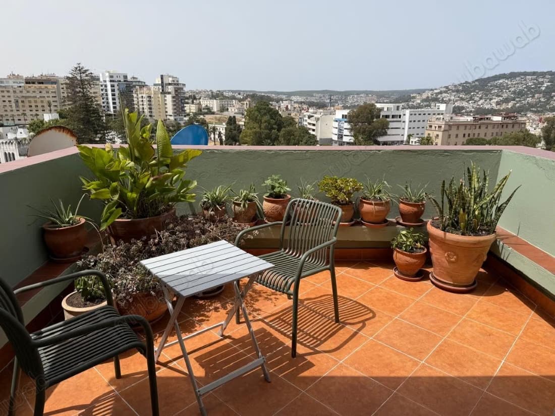 Appartement a louer a Mershan Tanger avec Terrasse et Parkin...