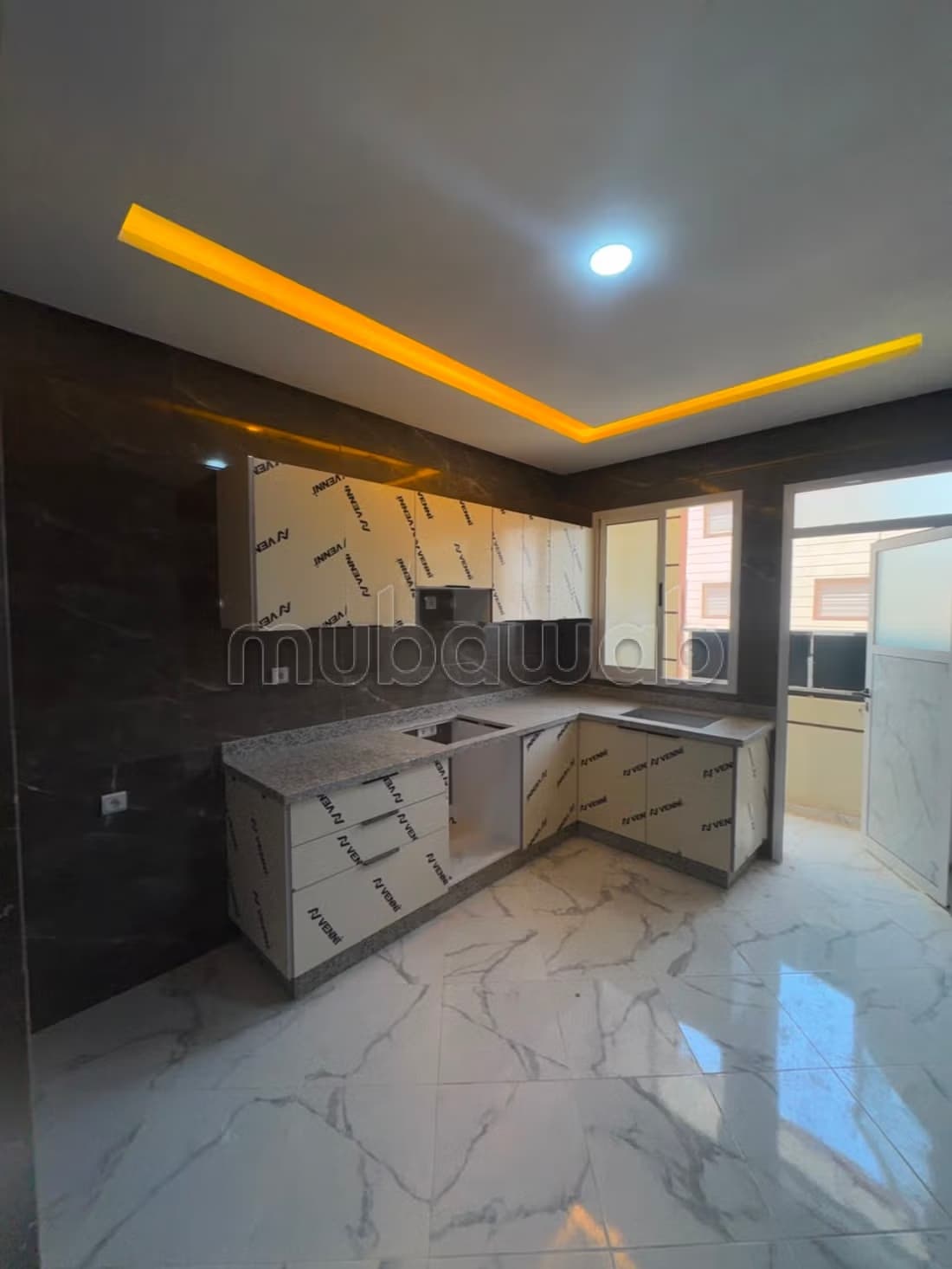 Vente d'un appartement à Bassatine. Surface totale 127 m². P...