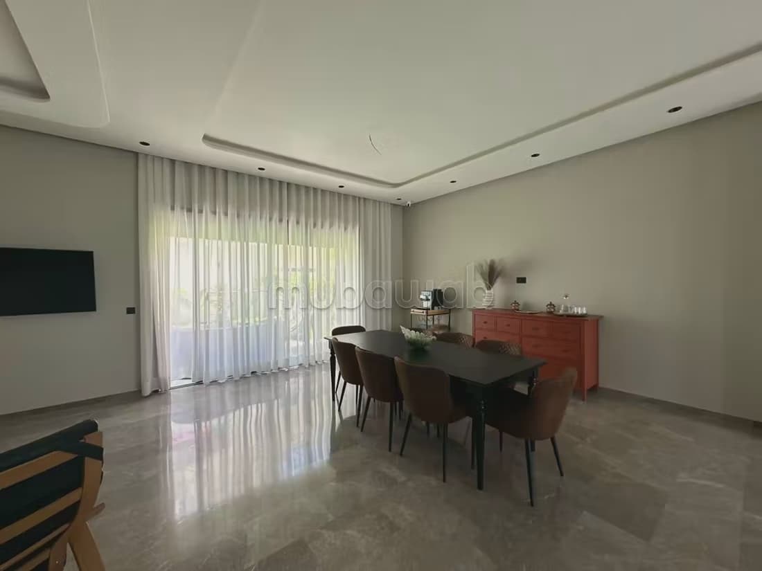 Magnificent villa for rent in Ain Diab Extension. 3 large ro...