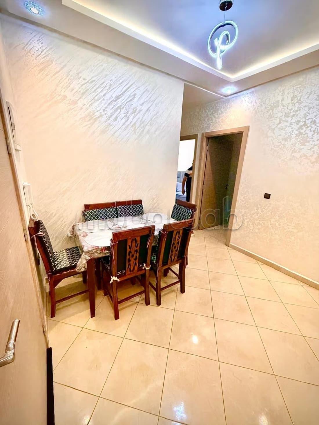 Très bel appartement en location à Biranzarane. 2 pièces. Me...