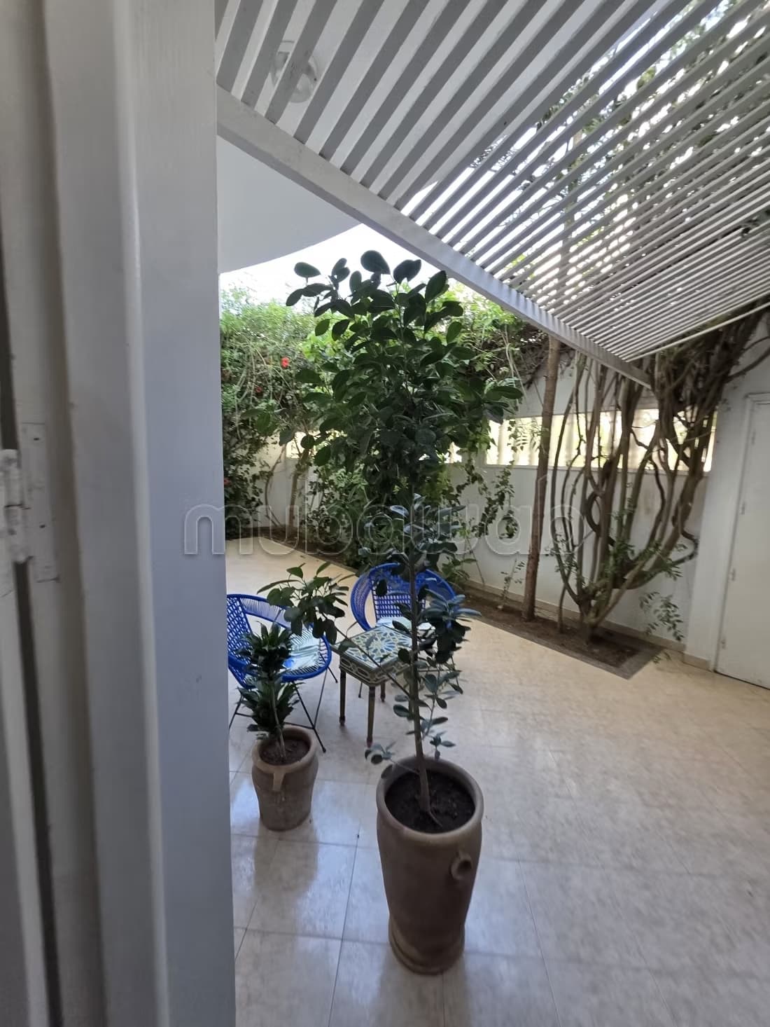 Appartement à l'achat à Borj. 5 pièces. Meublé