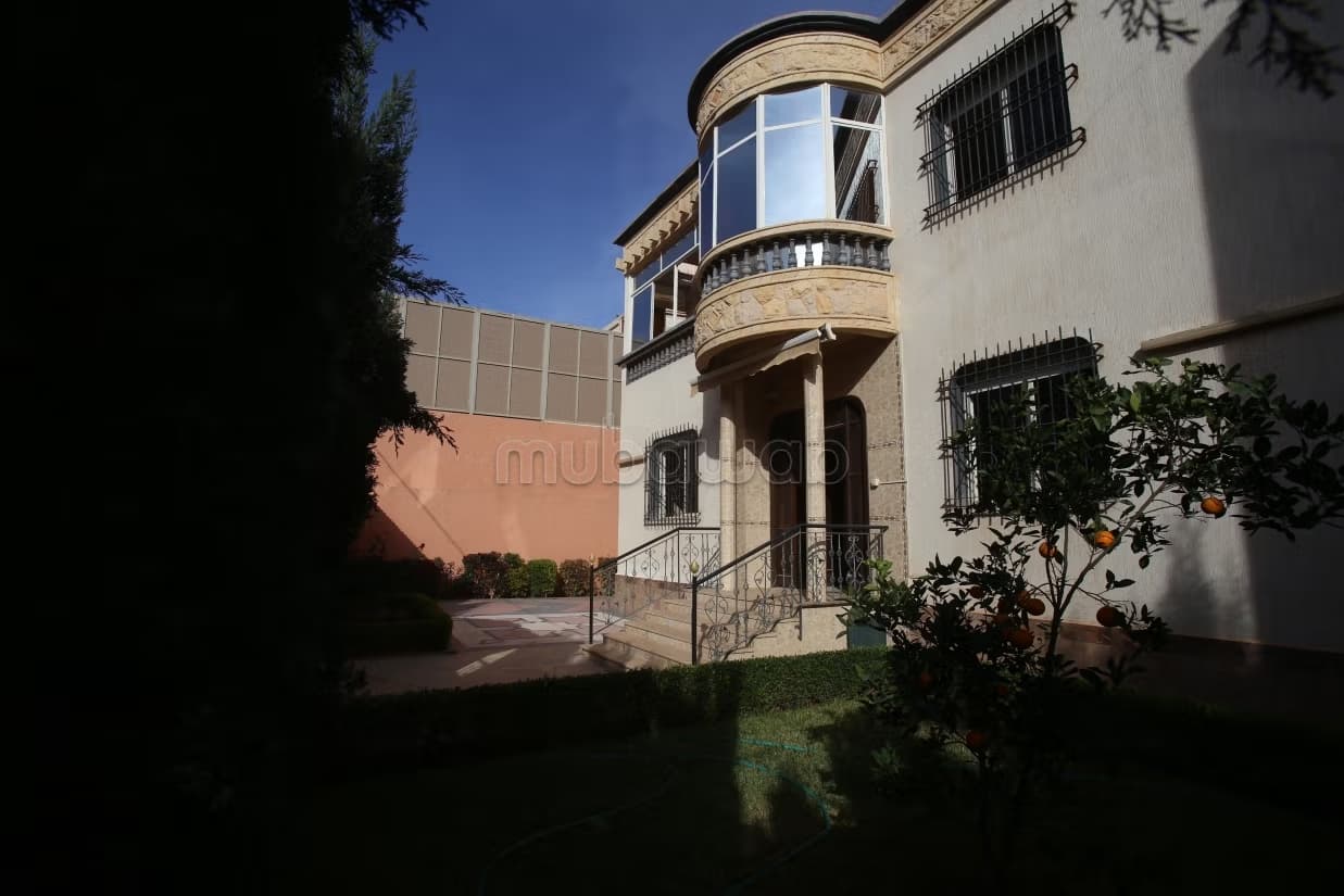 Villa à Fort Potentiel 495m²