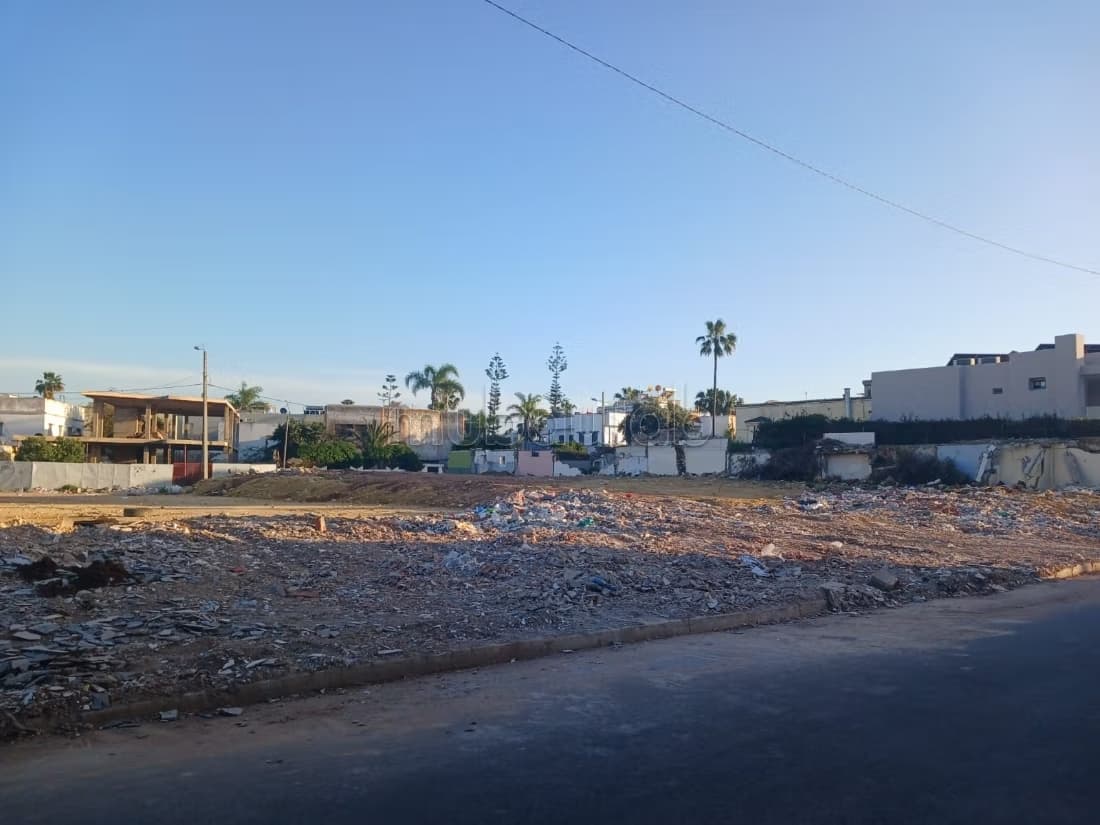 Terrain pour villa professionnelle à vendre à anfa