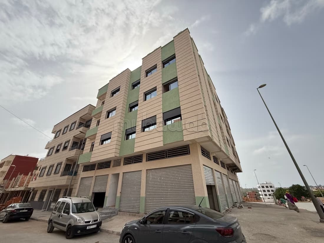Appartements à vendre avec deux façades, 3 chambres, seuleme...