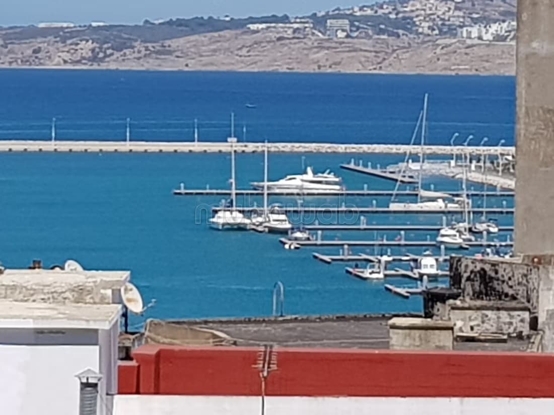 Vente villa de luxe à De La Plage. Superficie 406 m². Jardin...