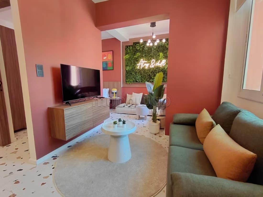 2 studios moderne rénové à vendre
